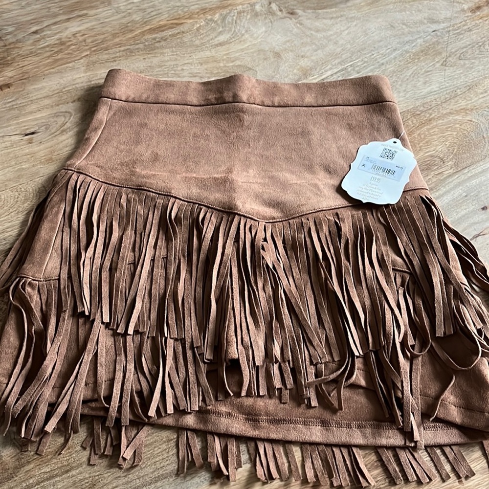 Altar’s state skirt